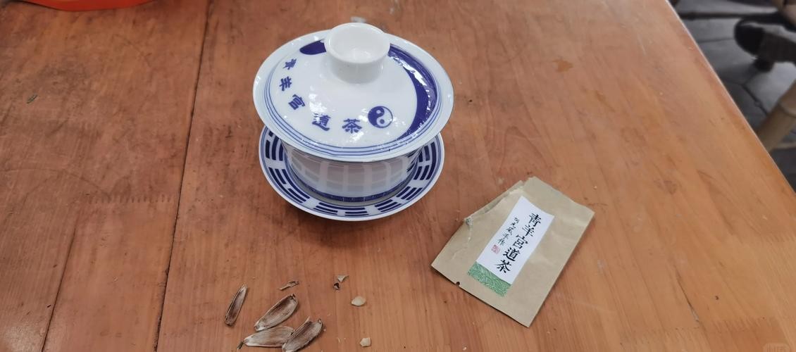 茶香与城市，成都的抗抑郁剂双重奏